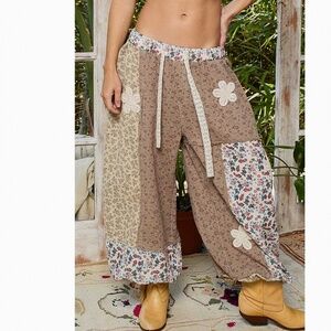 🎉 POL “ Monica ” POL Woven Jogger Pants with Patchwork and Crochet Detail 85
